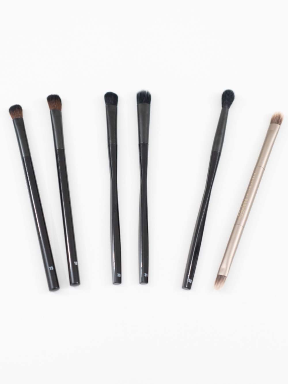 Nyx Pro Eyeshadow Brush Set + Bonus Dual Ended Urban Decay Brush